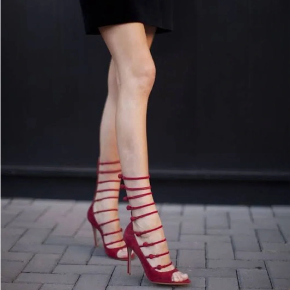 Gianvito Rossi Granata Suede Marquis Strappy Button Up Open Toe Heels (Size 38) - Picture 3 of 9